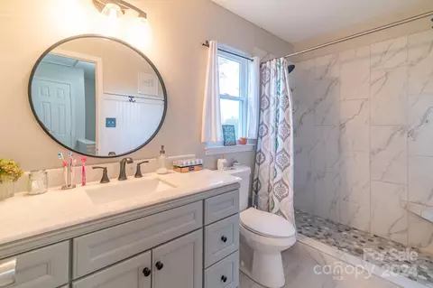 Bath - 2800 Churn Ct, Monroe, NC 28110 photo 3 of 3