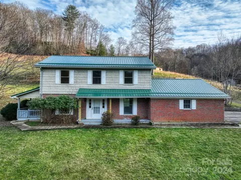 181 Colt Creek Rd, Lansing, NC 28643