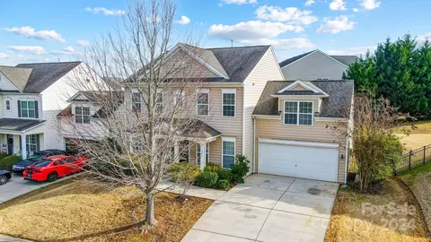 14217 Green Birch Dr, Pineville, NC 28134