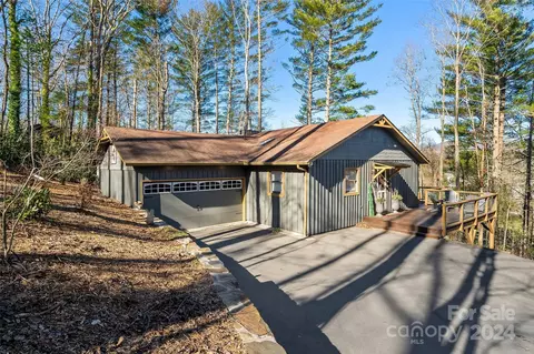160 Hickory Hill Dr, Spruce Pine, NC 28777