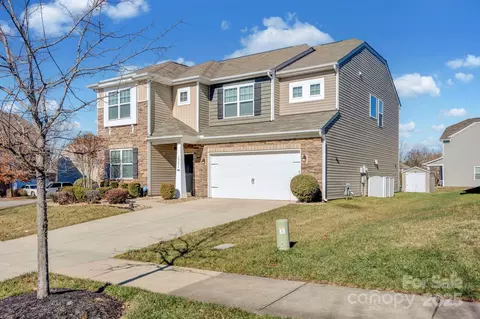 10436 Paisley Abbey Ln, Charlotte, NC 28273