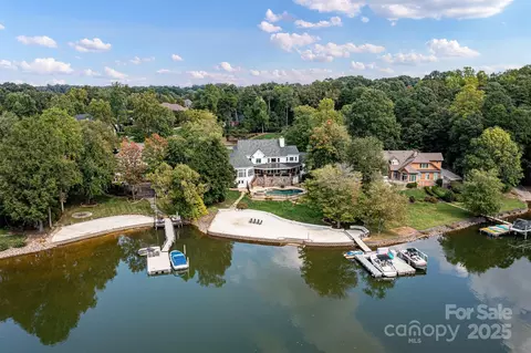 19100 Mary Ardrey Cir, Cornelius, NC 28031