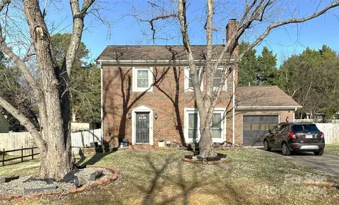 7618 Coffey Creek Dr, Charlotte, NC 28273