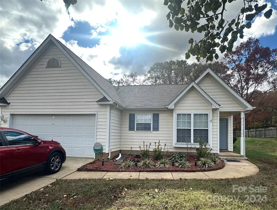  817 Barbee Farm Dr, Monroe, NC 28110 photo 1