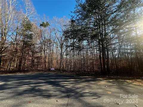 115 Saint Thomas Ln, Mooresville, NC 28115