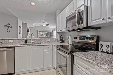 Kitchen - 751 Southwest Dr, Davidson, NC 28036 photo 1 of 2