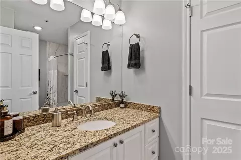 Bath - 751 Southwest Dr, Davidson, NC 28036 photo 2 of 5