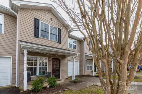 22 Yorktown Cir, Fletcher, NC 28732