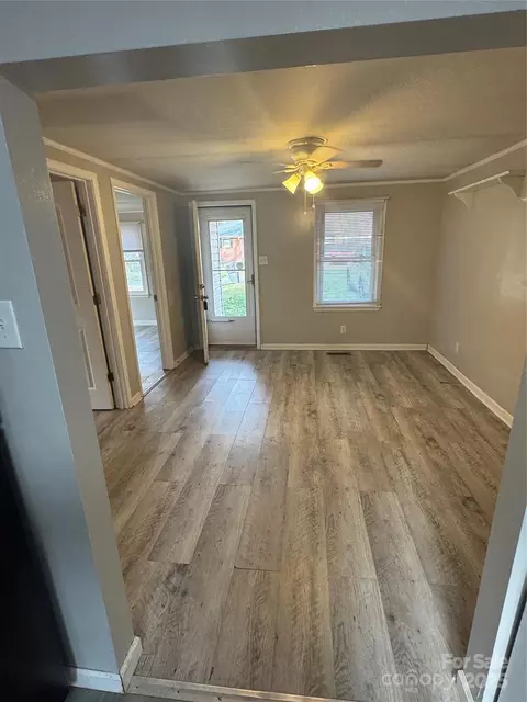 Living - 309 W Ruby W Ave W, Gastonia, NC 28052 photo 3 of 3