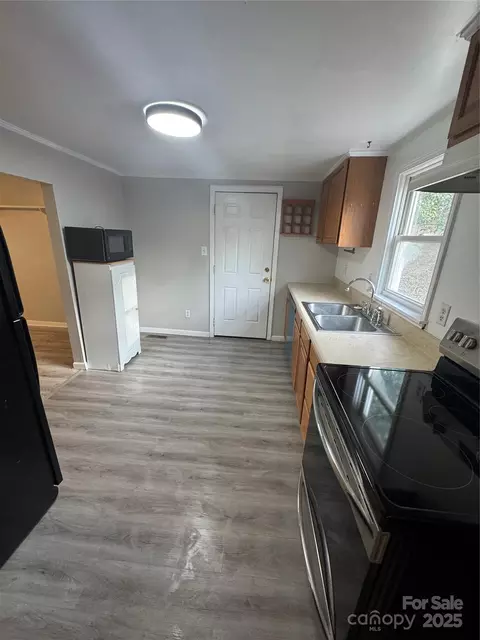 Kitchen - 309 W Ruby W Ave W, Gastonia, NC 28052 photo 2 of 2