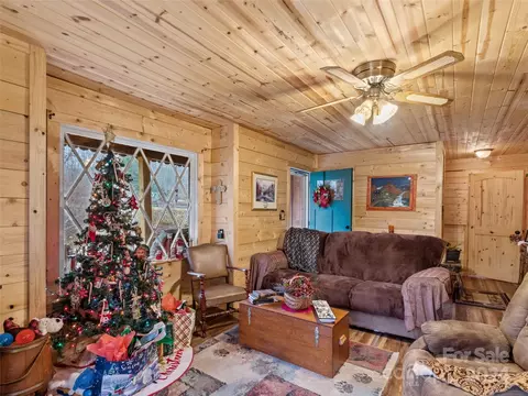 330 Old Us 19e Hwy, Spruce Pine, NC 28777 photo 3