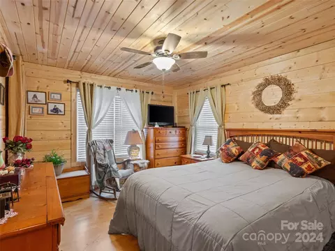 330 Old Us 19e Hwy, Spruce Pine, NC 28777 photo 13