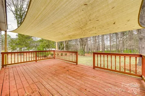 Exterior - 304 Durham Rd, Stanley, NC 28164 photo 3 of 7