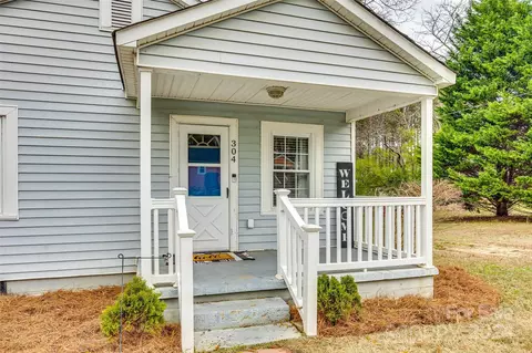 Exterior - 304 Durham Rd, Stanley, NC 28164 photo 2 of 7