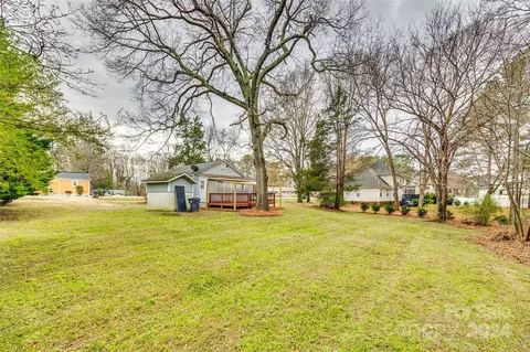 Exterior - 304 Durham Rd, Stanley, NC 28164 photo 6 of 7