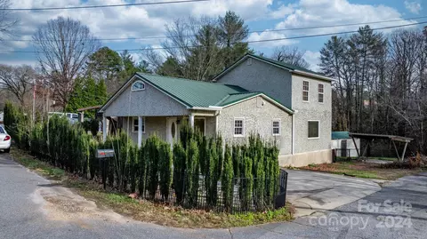 200 Walnut Ave, Hudson, NC 28638