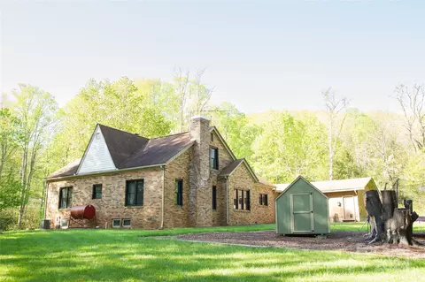 1764 Dula Rd, Spruce Pine, NC 28777