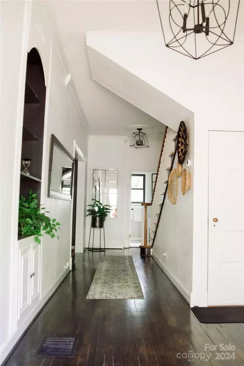 Entry Way - 1764 Dula Rd, Spruce Pine, NC 28777 photo 2 of 7
