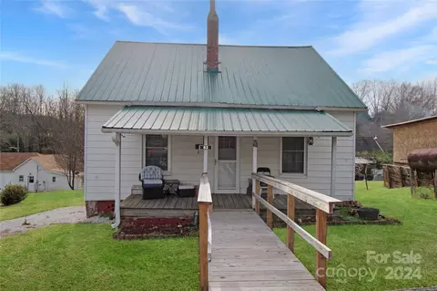 83 6th C St, Marion, NC 28752