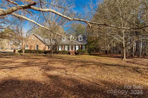 1599 Locustwood Ave, Lancaster, SC 29720