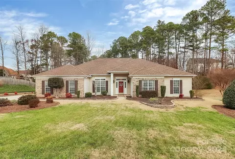 5361 Harvest Hill Dr, Harrisburg, NC 28075