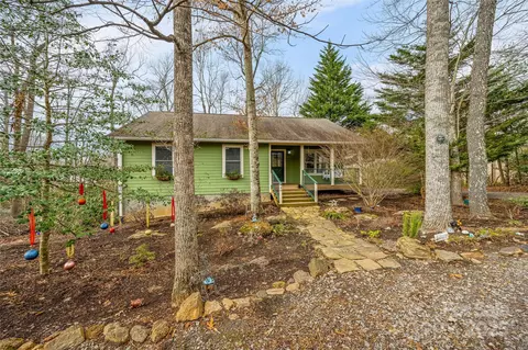 46 Walkertown Rd, Black Mountain, NC 28711
