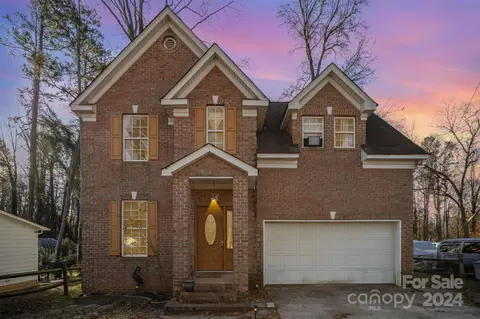 3814 Durham Ln, Charlotte, NC 28269