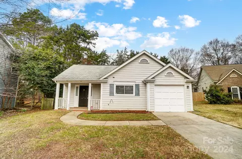 2321 Linda Lou Ct, Charlotte, NC 28213