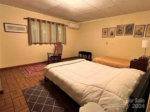 Bedroom - 585 Nottingham Rd, Brevard, NC 28712 photo 3 of 3
