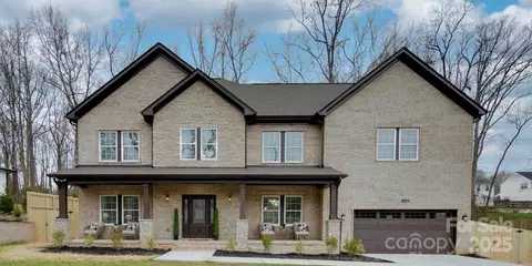1312 Pleasant Plains Rd, Matthews, NC 28105