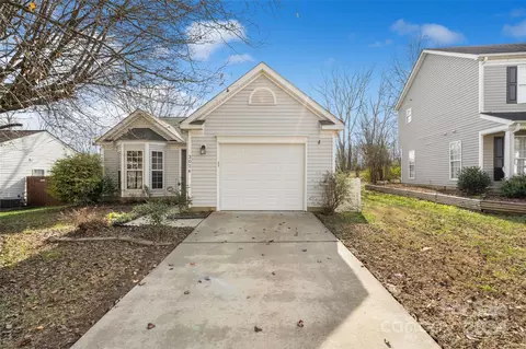 3026 Hawick Commons Dr, Concord, NC 28027