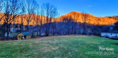 99999 Trailwood Ln, Clyde, NC 28721