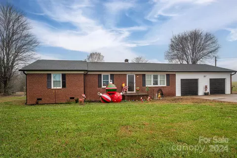 527 Stroup Rd, Lawndale, NC 28090