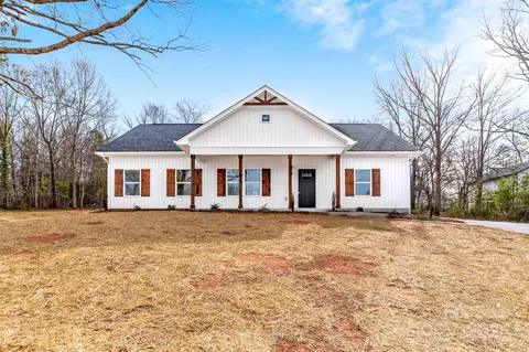 1306 Eddie St, Gastonia, NC 28054