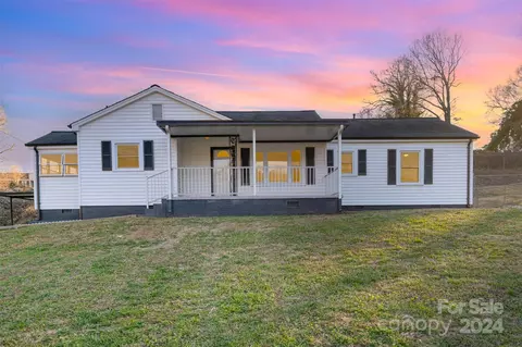 229 Claudette Dr, Gastonia, NC 28052