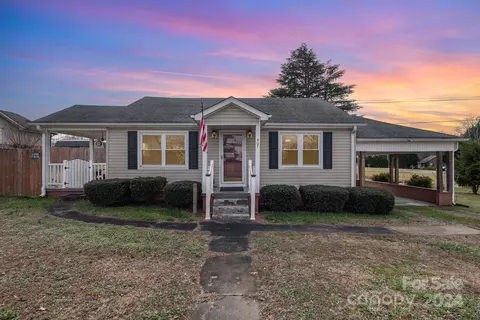 407 W 22nd St, Kannapolis, NC 28081