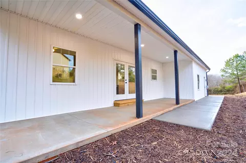 Exterior - 4206 Boulder Dr, Morganton, NC 28655 photo 6 of 7