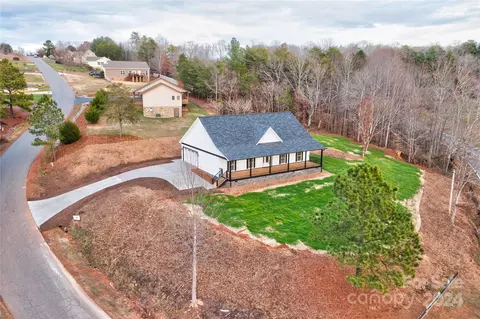 4206 Boulder Dr, Morganton, NC 28655