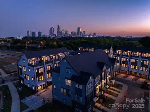 904 Callahan Eqx1663 St #EQX1663, Charlotte, NC 28206