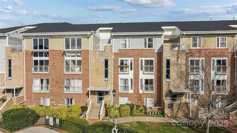 3957 Picasso Ct, Charlotte, NC 28205