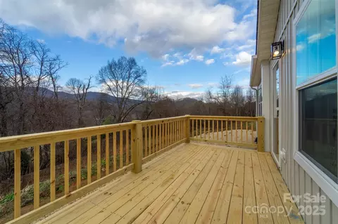 241 Granny Smith Rd, Waynesville, NC 28786