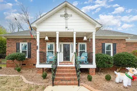 8007 Stevens Mill Rd, Matthews, NC 28104