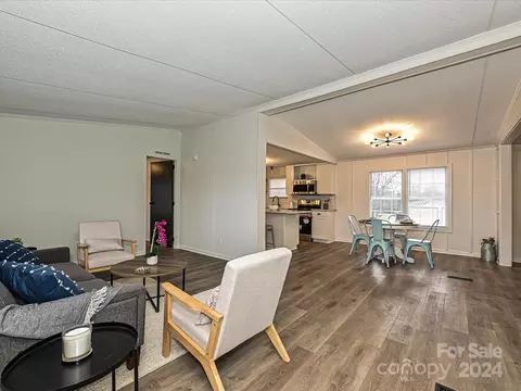 973 Tot Dellinger Rd, Cherryville, NC 28021 photo 2