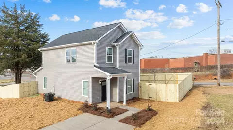402 N Battleground Ave, Kings Mountain, NC 28086