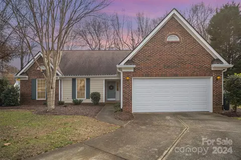 13831 Walkers Creek Dr, Charlotte, NC 28273