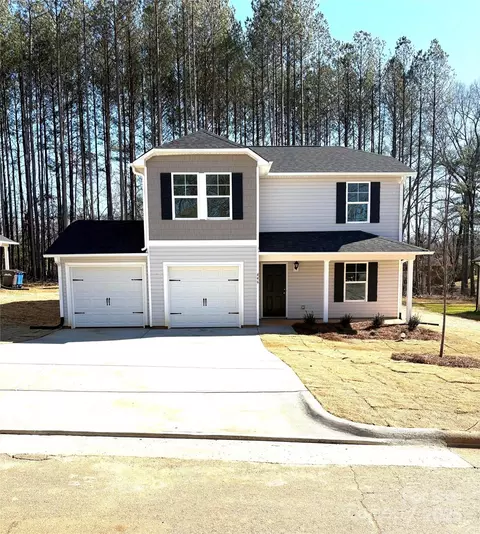 446 Deaton St, Statesville, NC 28677