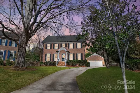 1103 Hulston Ct, Charlotte, NC 28211