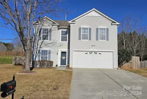 156 Boiling Brook Dr, Statesville, NC 28625