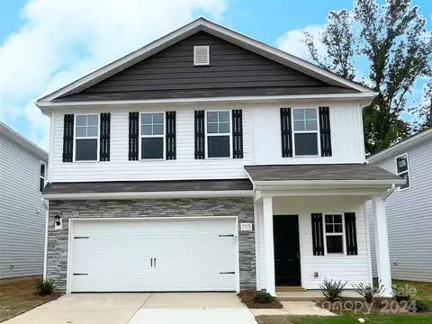7313 Greenrock Ct, Charlotte, NC 28215