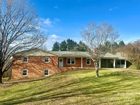 2207 Olde Well Se Rd SE, Hudson, NC 28638